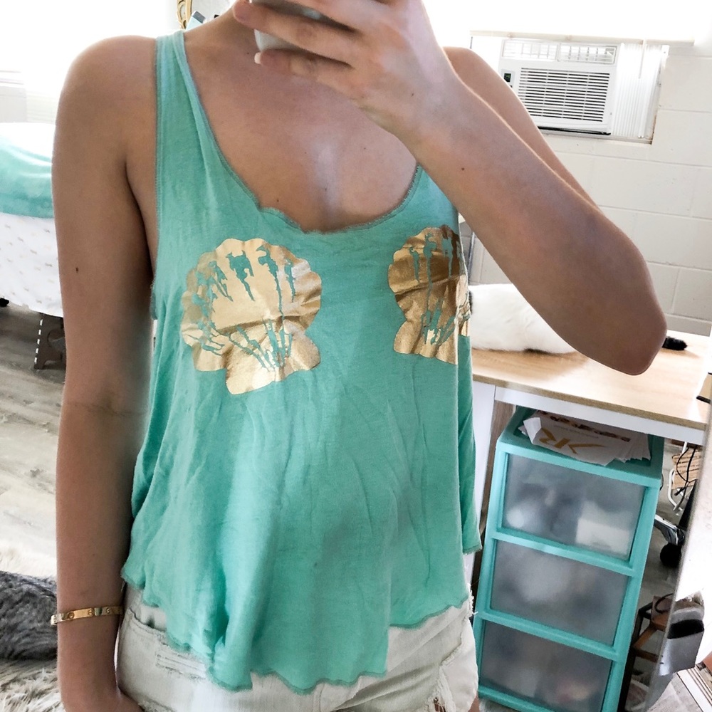 19th & whimsy seashell racer back tank mint & gold